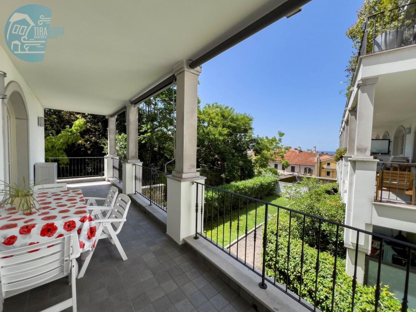 Cattedrale 5 Tirabora Short Rent Apartment Trieste Exterior photo